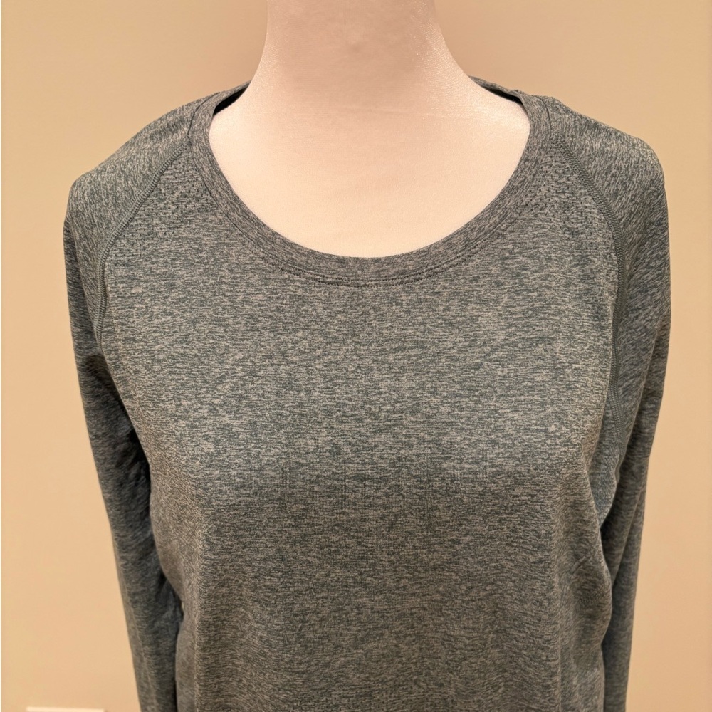 CALIA by Carrie Underwood Green Woman’s Workout Top